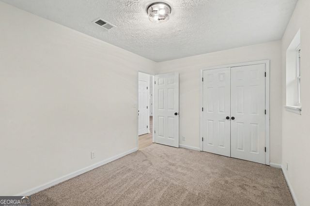 22 BARBERRY Drive, Newnan, GA 30265