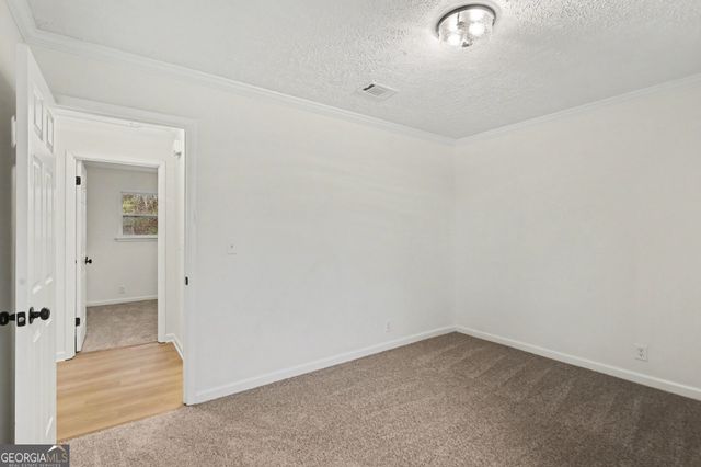 22 BARBERRY Drive, Newnan, GA 30265