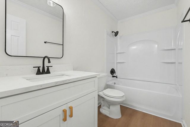 22 BARBERRY Drive, Newnan, GA 30265