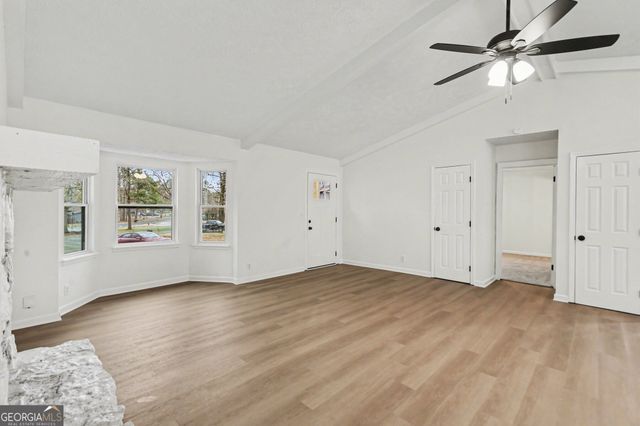 22 BARBERRY Drive, Newnan, GA 30265