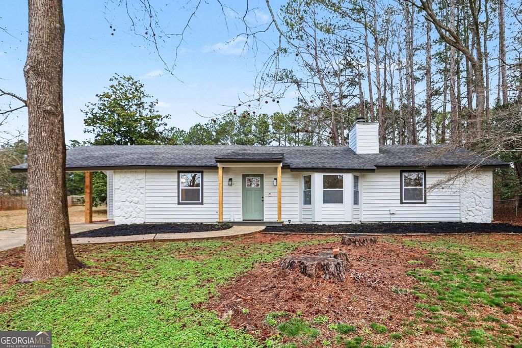 22 BARBERRY Drive, Newnan, GA 30265