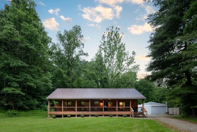 33461 Barker Road, Logan, OH 43138