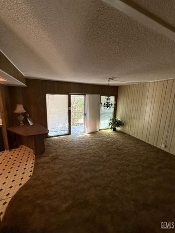 301 Jefferson Street, Taft, CA 93268