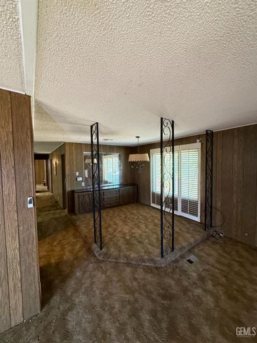 301 Jefferson Street, Taft, CA 93268