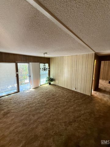 301 Jefferson Street, Taft, CA 93268