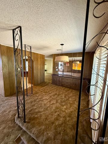 301 Jefferson Street, Taft, CA 93268