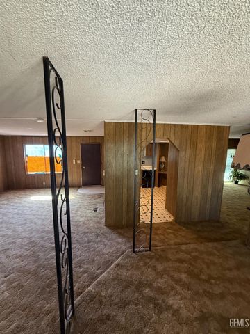 301 Jefferson Street, Taft, CA 93268