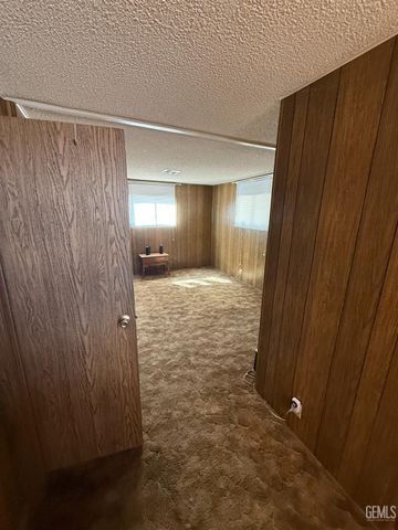 301 Jefferson Street, Taft, CA 93268