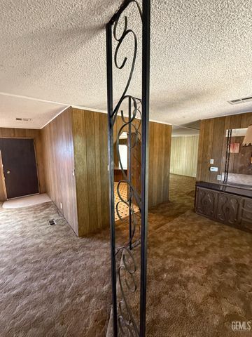 301 Jefferson Street, Taft, CA 93268