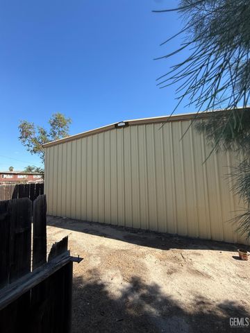 301 Jefferson Street, Taft, CA 93268