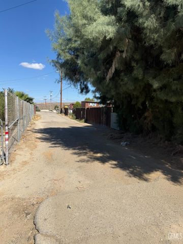 301 Jefferson Street, Taft, CA 93268