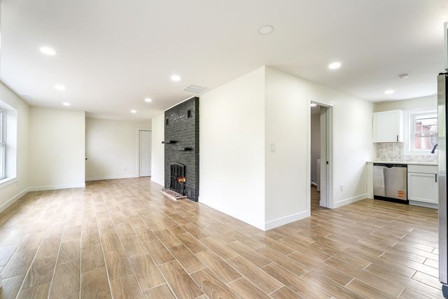 830 W 39th Avenue, Gary, IN 46408