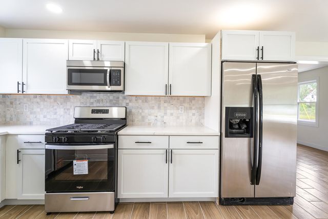 830 W 39th Avenue, Gary, IN 46408