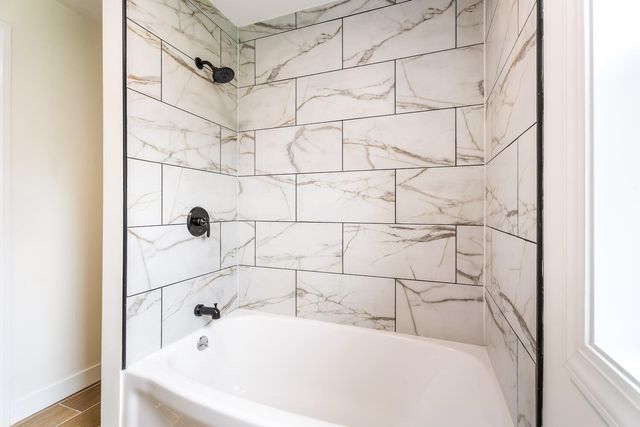 830 W 39th Avenue, Gary, IN 46408