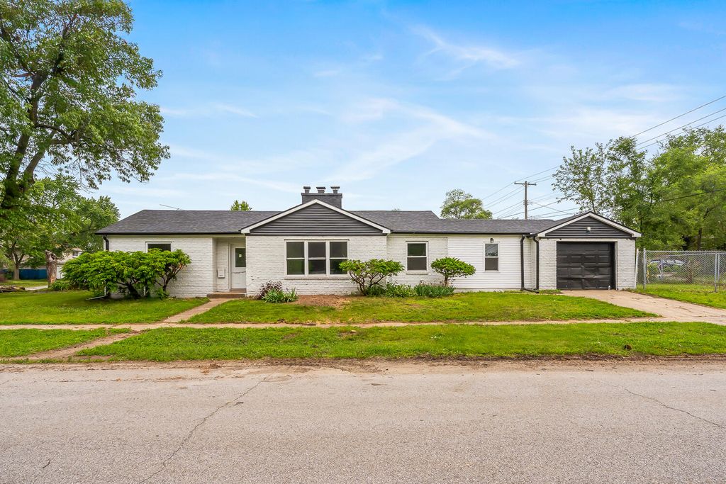 830 W 39th Avenue, Gary, IN 46408