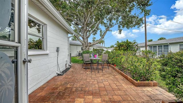 2221 ORANGE BLOSSOM LANE, Bradenton, FL 34207