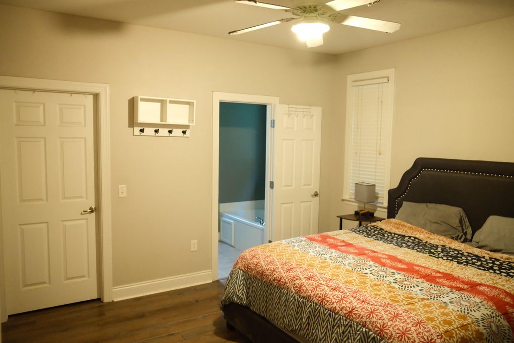 Image 5 of property listing at 110 Village Lane, Freeport, FL 32439