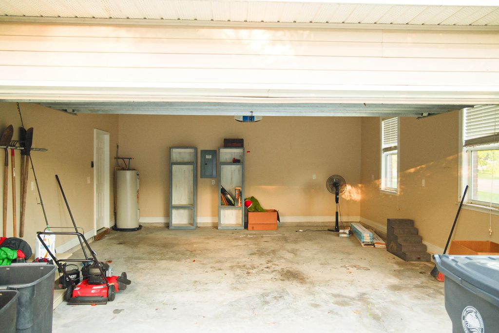 Image 7 of property listing at 110 Village Lane, Freeport, FL 32439