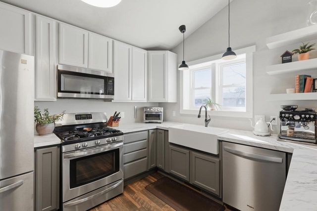 69 Hart Road, Sun Prairie, WI 53590