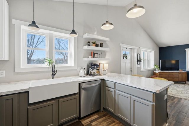 69 Hart Road, Sun Prairie, WI 53590