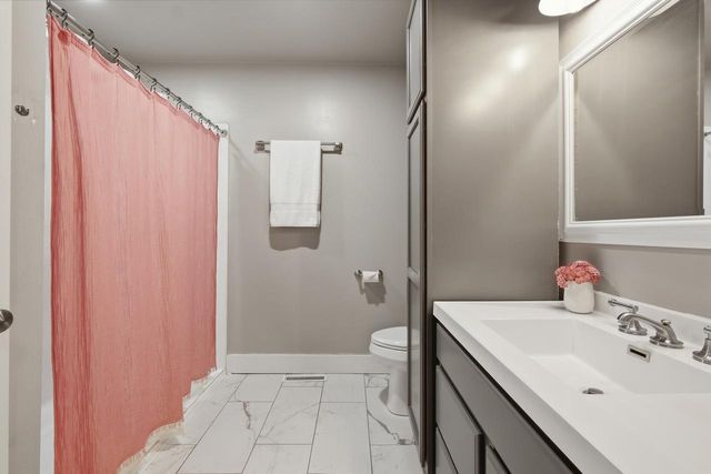 69 Hart Road, Sun Prairie, WI 53590