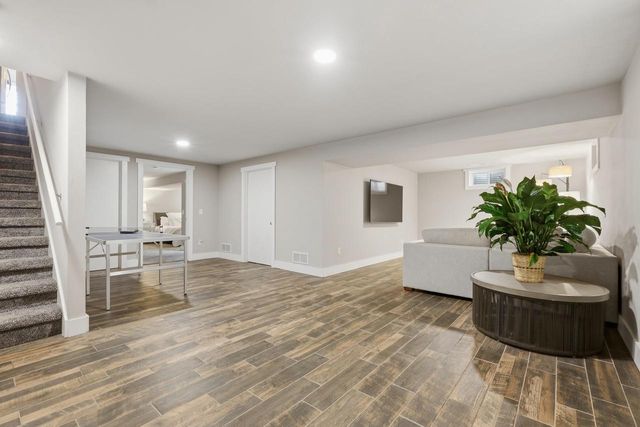 69 Hart Road, Sun Prairie, WI 53590