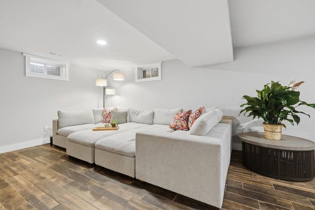 69 Hart Road, Sun Prairie, WI 53590