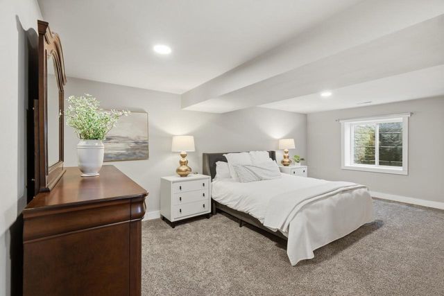 69 Hart Road, Sun Prairie, WI 53590