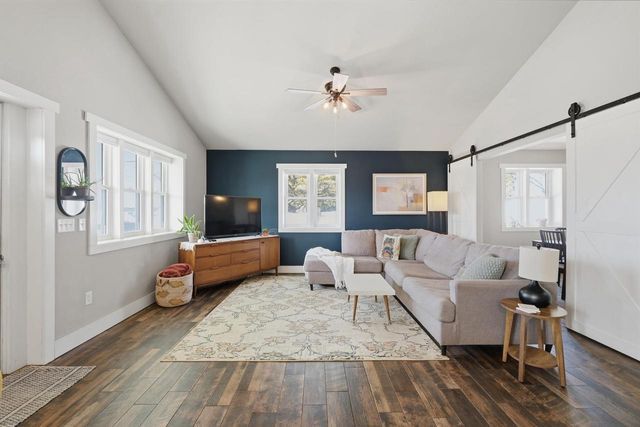 69 Hart Road, Sun Prairie, WI 53590