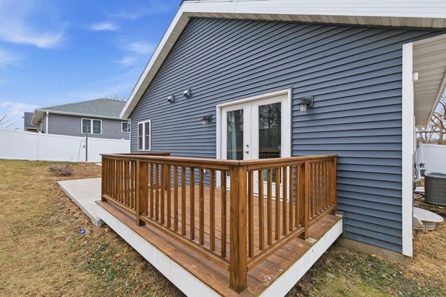 69 Hart Road, Sun Prairie, WI 53590