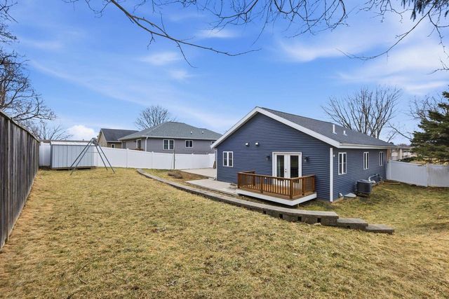 69 Hart Road, Sun Prairie, WI 53590