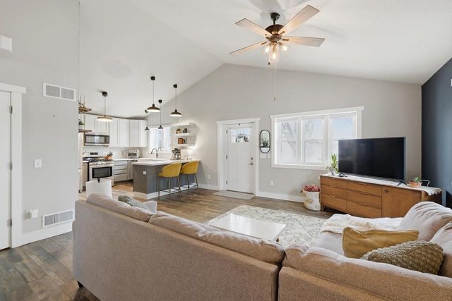 69 Hart Road, Sun Prairie, WI 53590