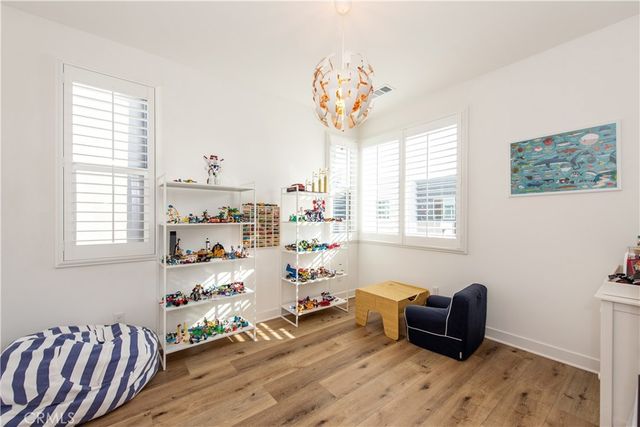 106 Culture, Irvine, CA 92618