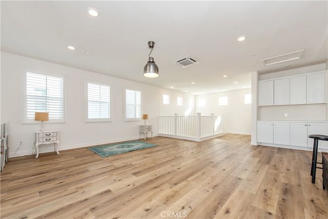 106 Culture, Irvine, CA 92618