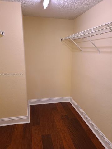 9983 S Nob Hill Ct ., Sunrise, FL 33351