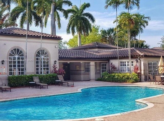 9983 S Nob Hill Ct ., Sunrise, FL 33351