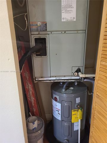 9983 S Nob Hill Ct ., Sunrise, FL 33351