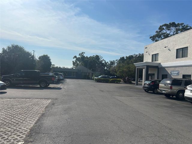 1715 E BAY DRIVE F, Largo, FL 33771