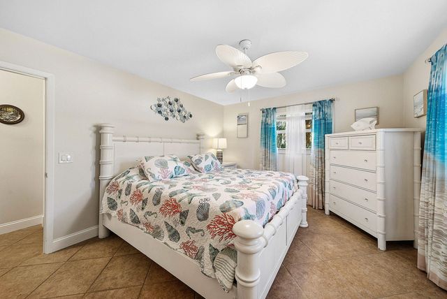 6885 Tradewind Way, Lake Worth, FL 33462