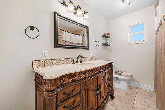 6885 Tradewind Way, Lake Worth, FL 33462