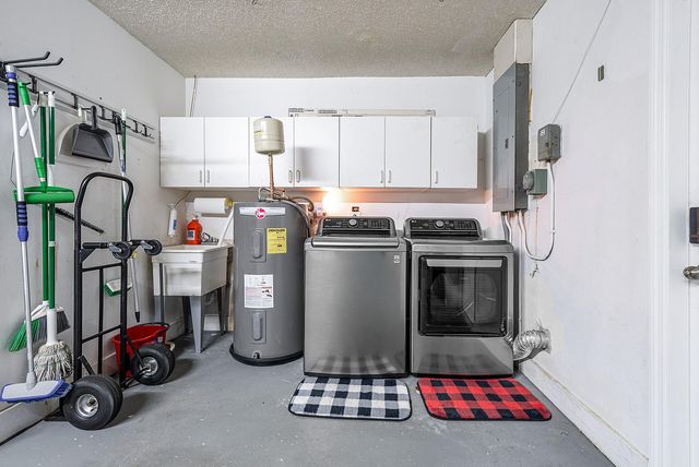 6885 Tradewind Way, Lake Worth, FL 33462