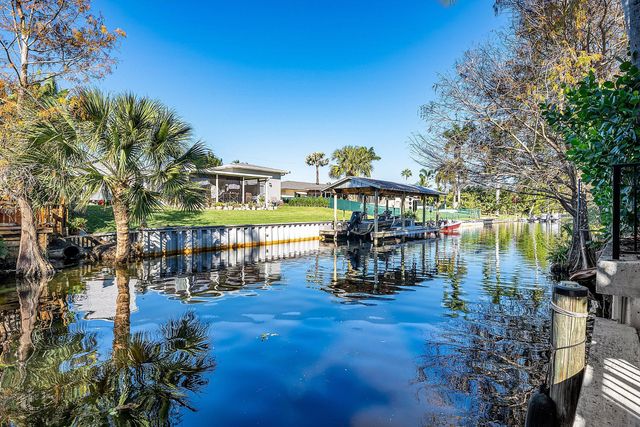 6885 Tradewind Way, Lake Worth, FL 33462