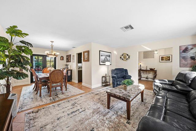 6885 Tradewind Way, Lake Worth, FL 33462