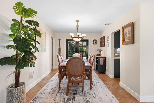 6885 Tradewind Way, Lake Worth, FL 33462