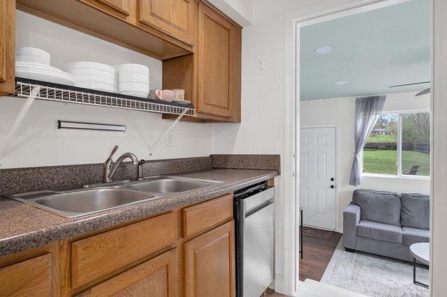 2845 Colonial Cir, Nashville, TN 37214