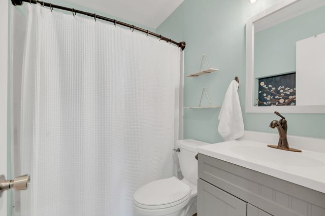 2845 Colonial Cir, Nashville, TN 37214