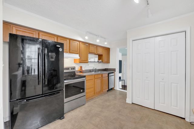 2845 Colonial Cir, Nashville, TN 37214