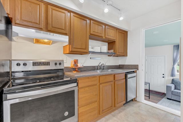 2845 Colonial Cir, Nashville, TN 37214