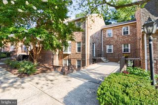 3934 CHESTERWOOD DR #3934, Silver Spring, MD 20906