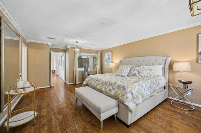 2555 Bering Drive 1, Houston, TX 77057